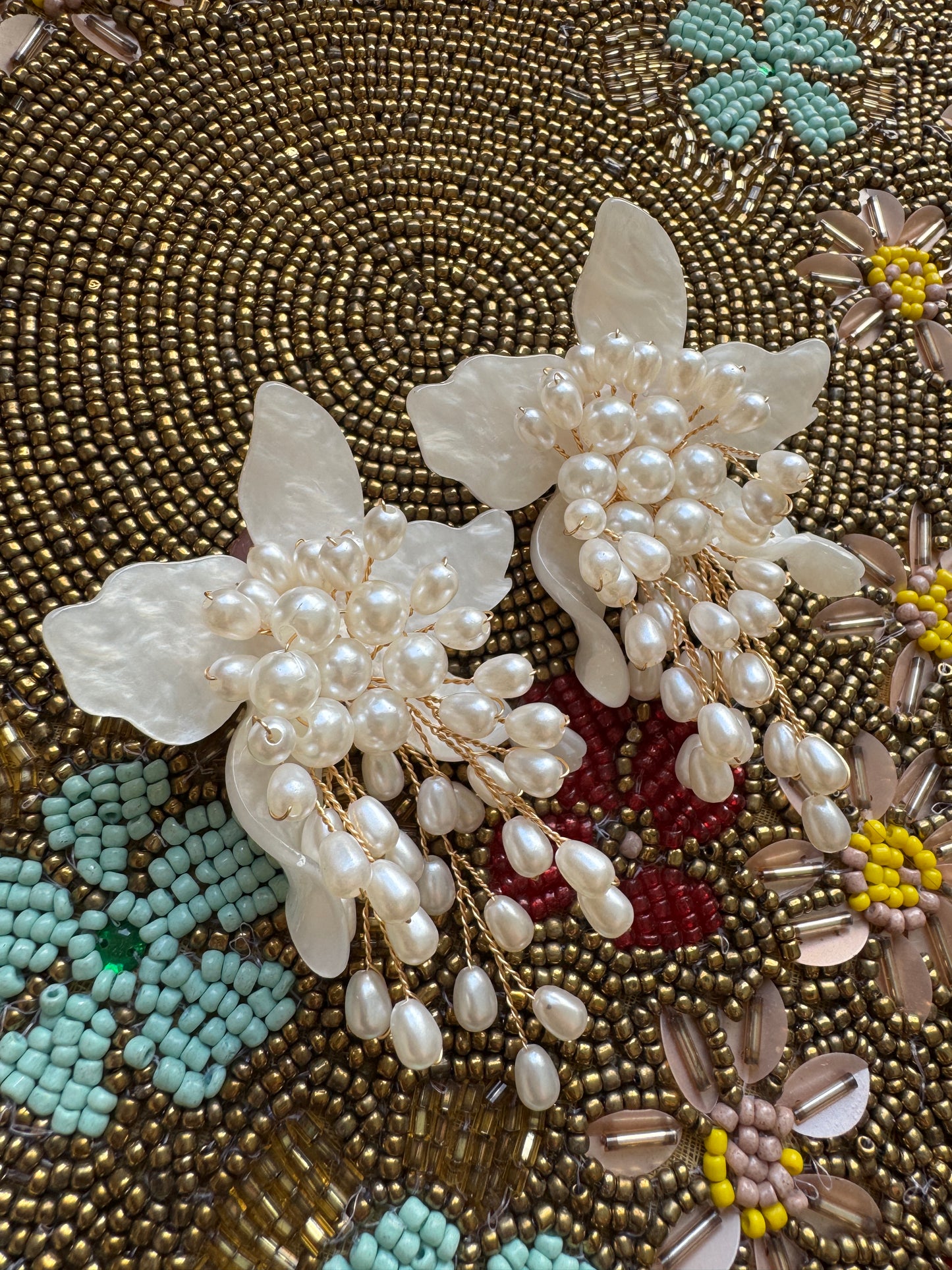 WHITE FLOWERS