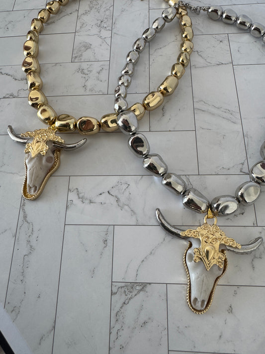 BULLS NECKLACE