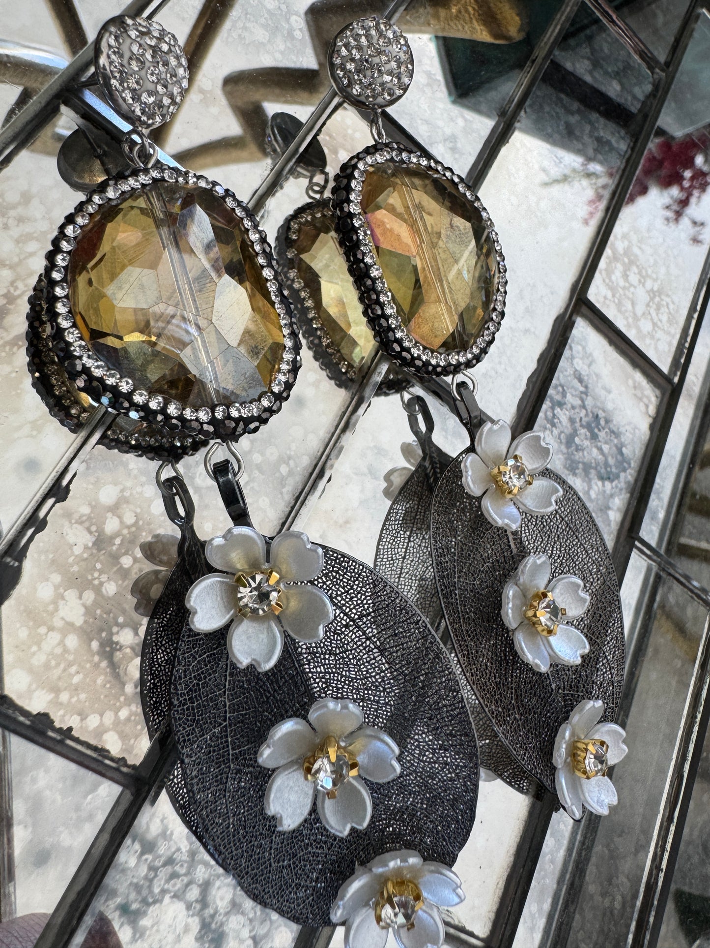 PEARLS FLOWERS
