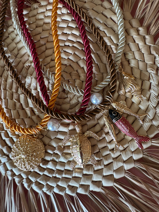 SET 4 COLLARES