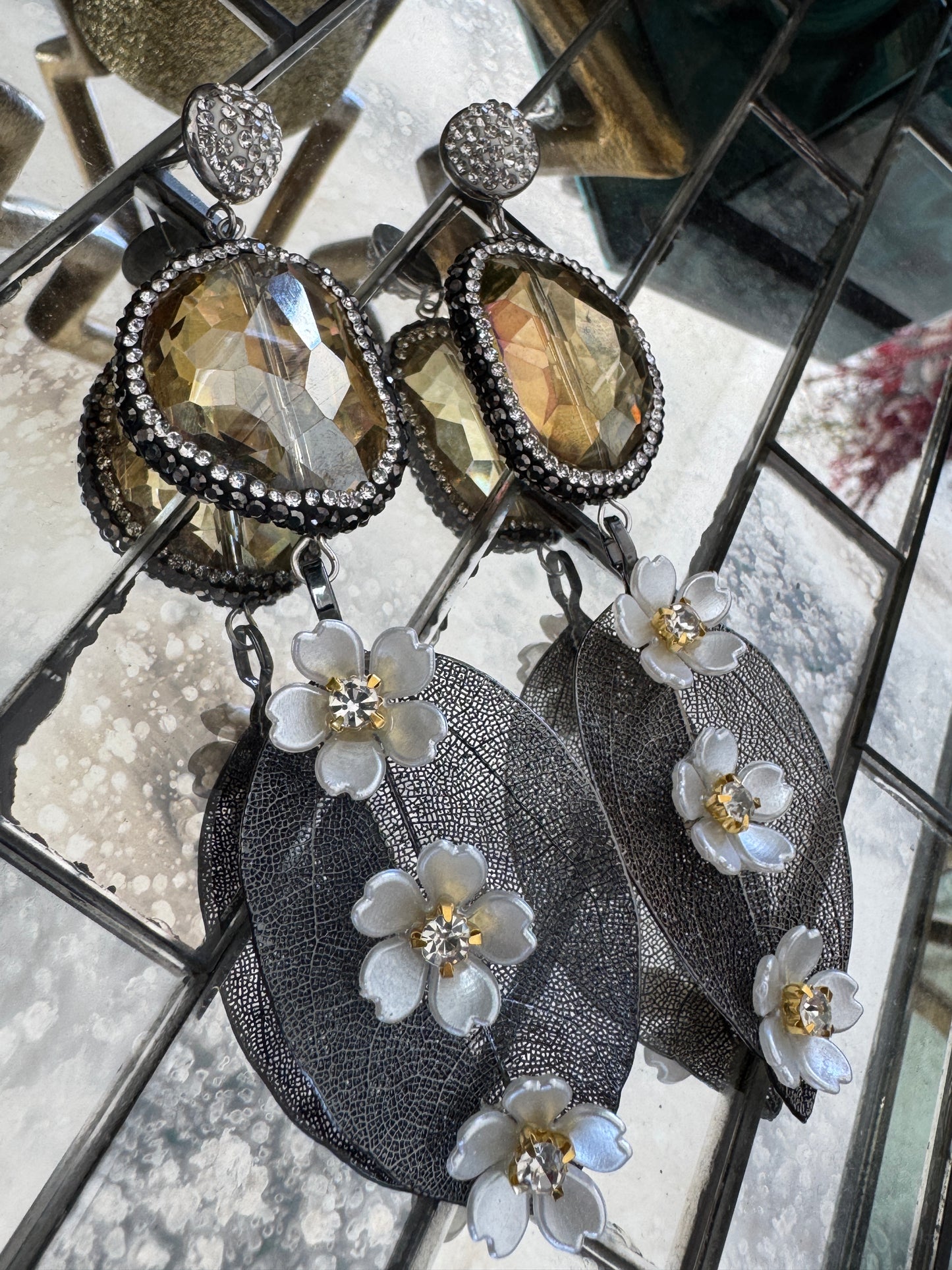 PEARLS FLOWERS